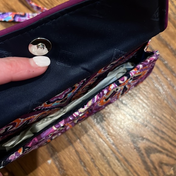 Very Bradley Iconic RFID All-in-One Crossbody/Wristlet Dream Tapestry print - Picture 7 of 11